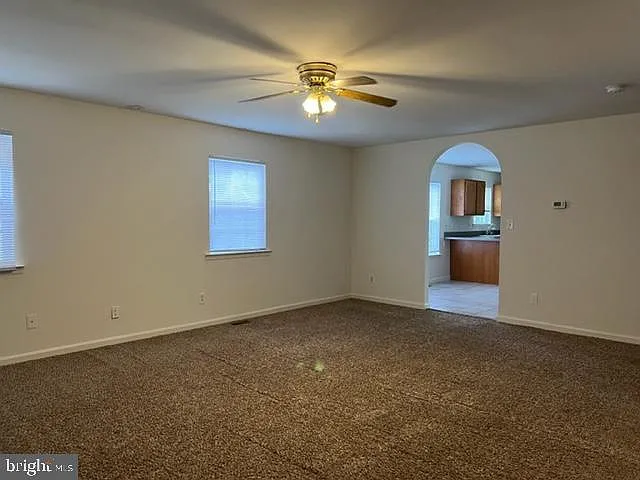 3 bed, 2.5 bath, 2168 sqft, $2,595 — Photo 2