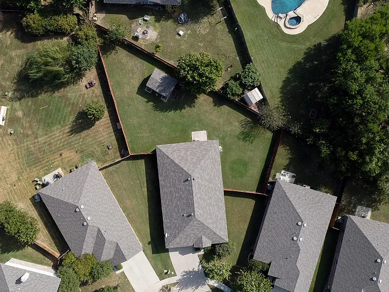 6940 Derbyshire Dr — Photo 22