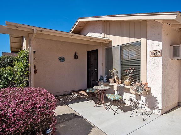 3rd image of 1547 Highridge Dr