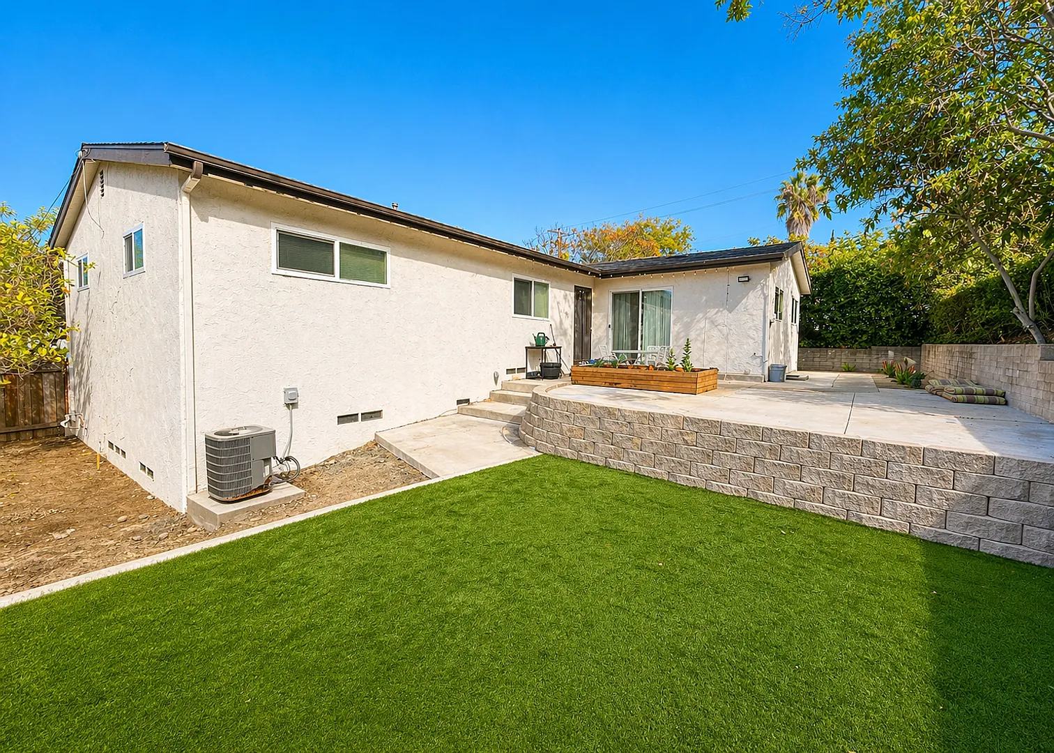 7BD/3BA Home Right by SDSU, Private Patio and Yard!! — Photo 2