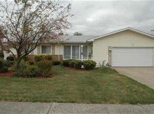 8140 Royal Ridge Dr, Parma, OH 44129