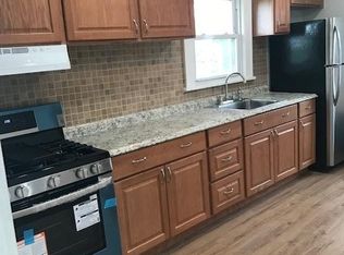 19 Chestnut Ave, Rochelle Park, NJ 07662