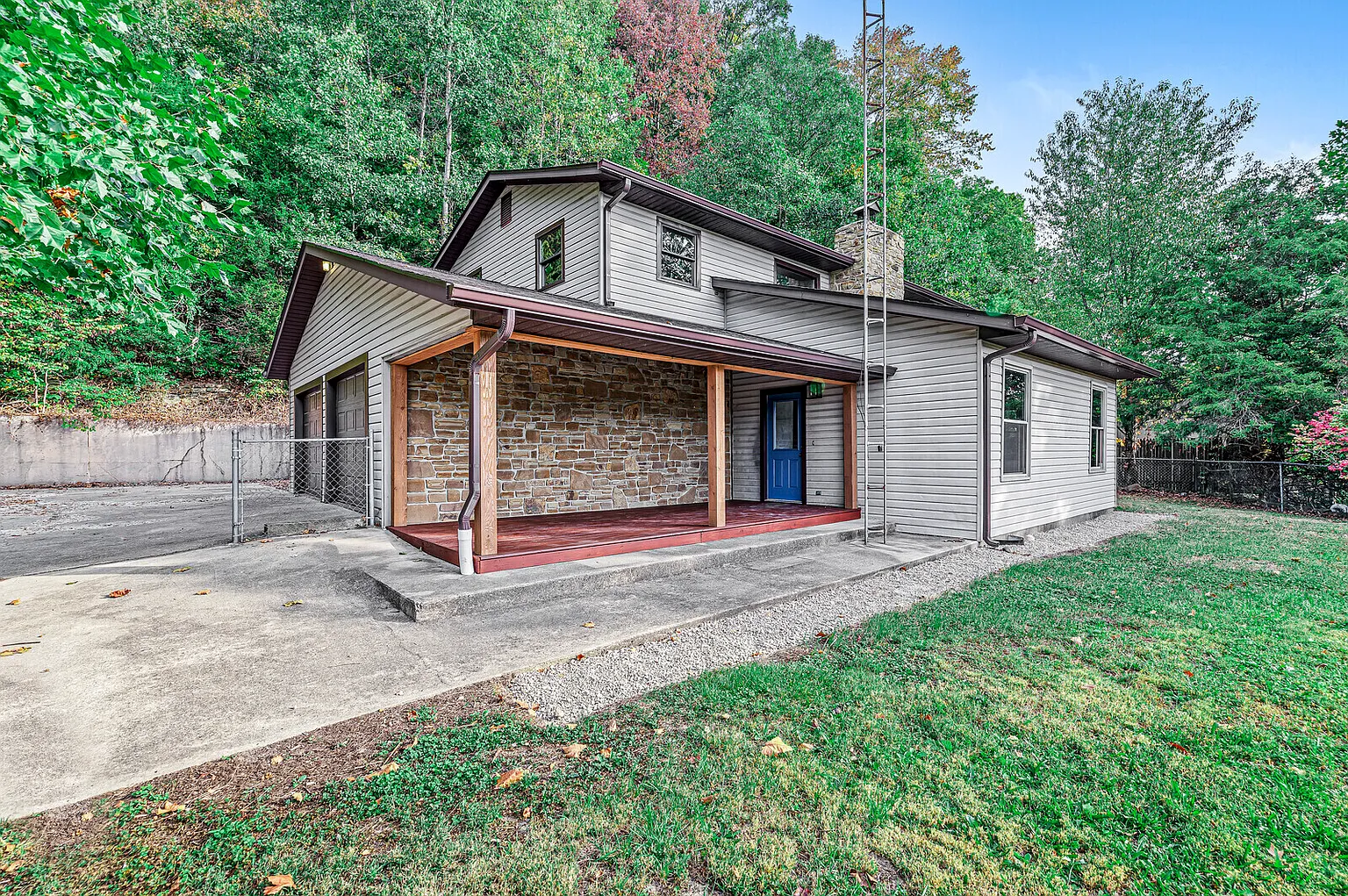 5342 State Road 46 E photo 1