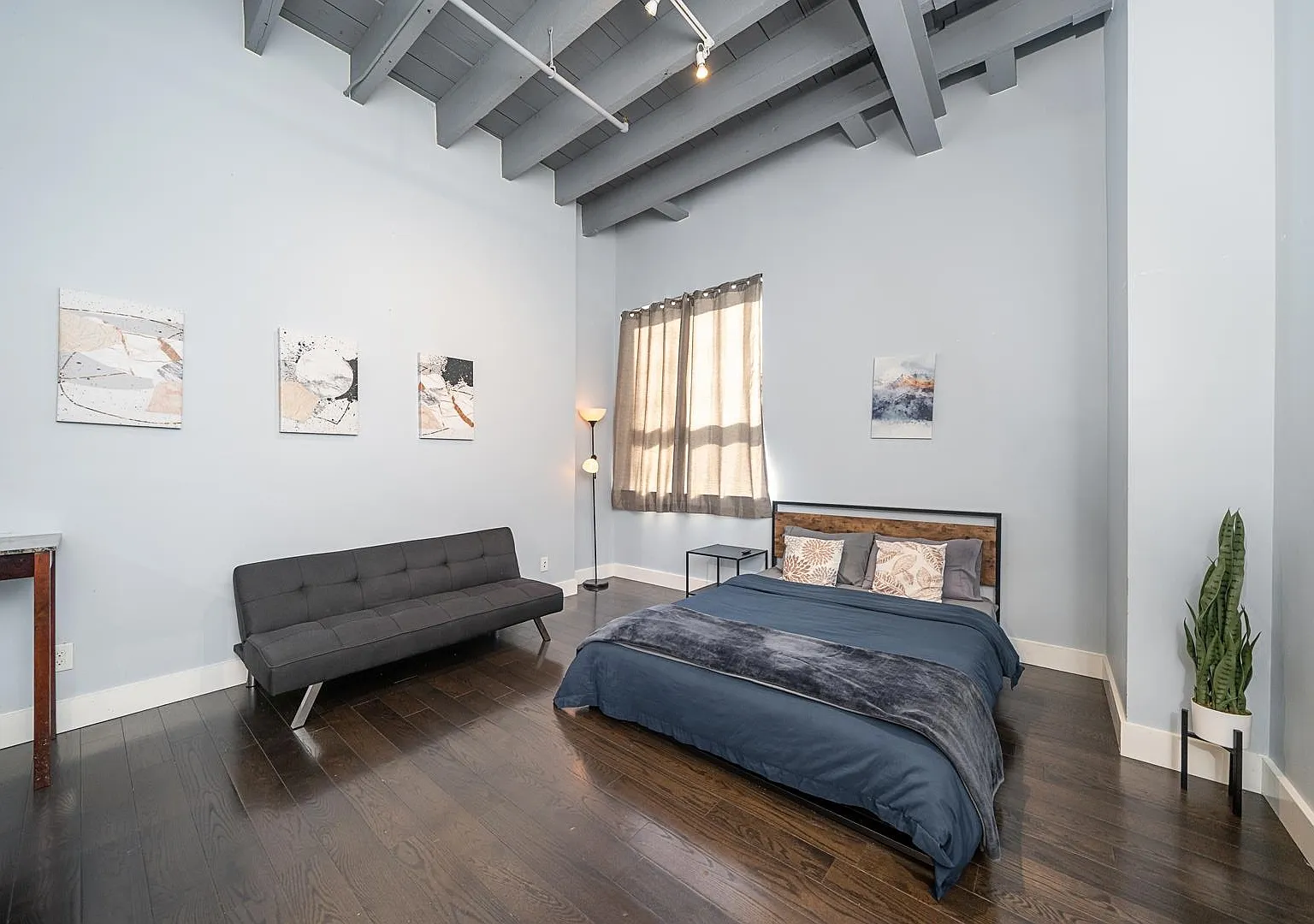 Studio, 1.0 bath, 700 sqft, $1,700 — Photo 4