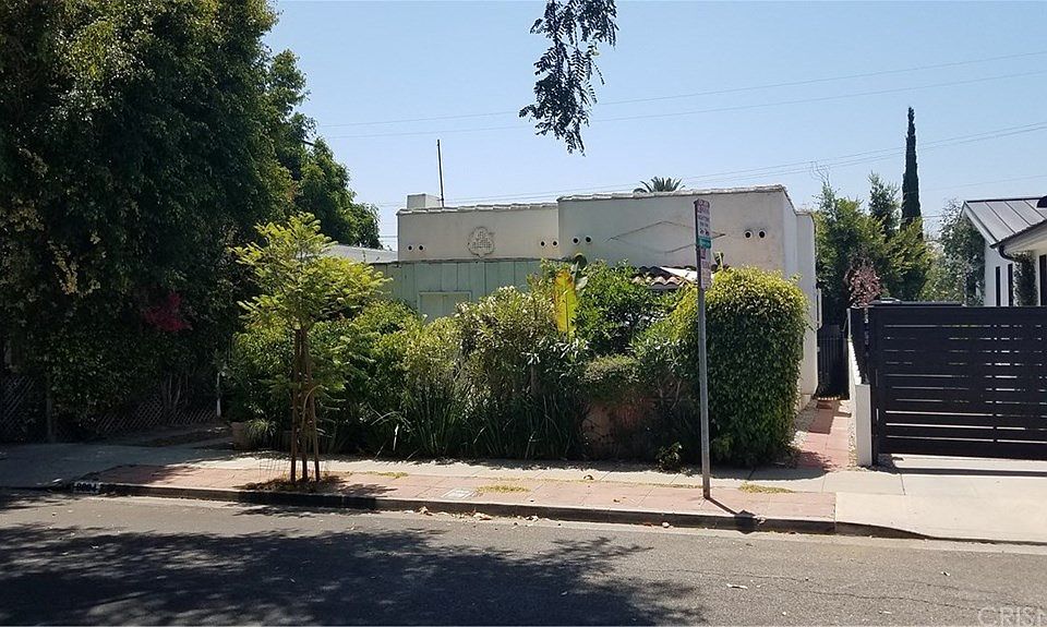 1st image of 9004 Dicks St