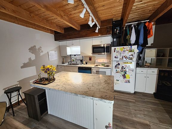 2nd image of 2 Conz St #72