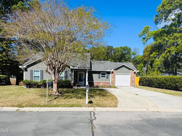 3 Avalon Dr, Beaufort, SC 29907