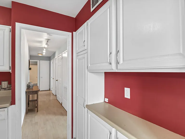 11850 Edgewater Dr #820 — Photo 15