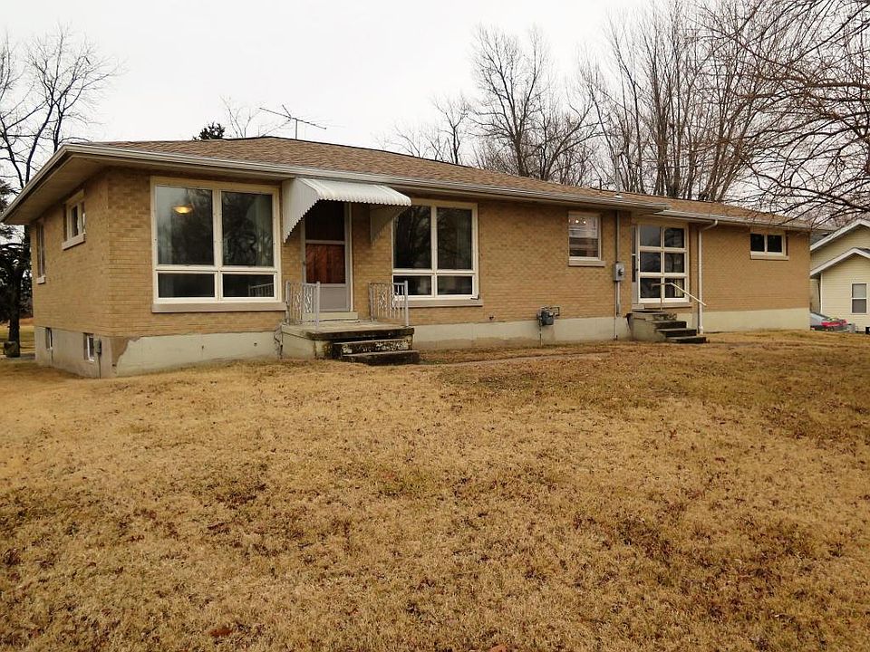 1st image of 715 Redwood Dr
