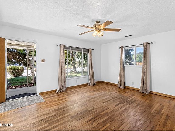 5th image of 1055 Curti Dr