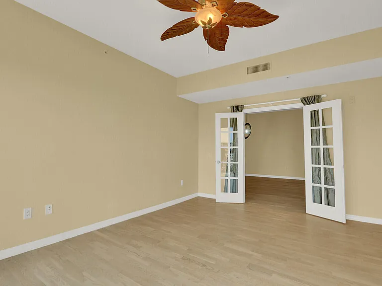 370 Golfview Rd #901 — Photo 6