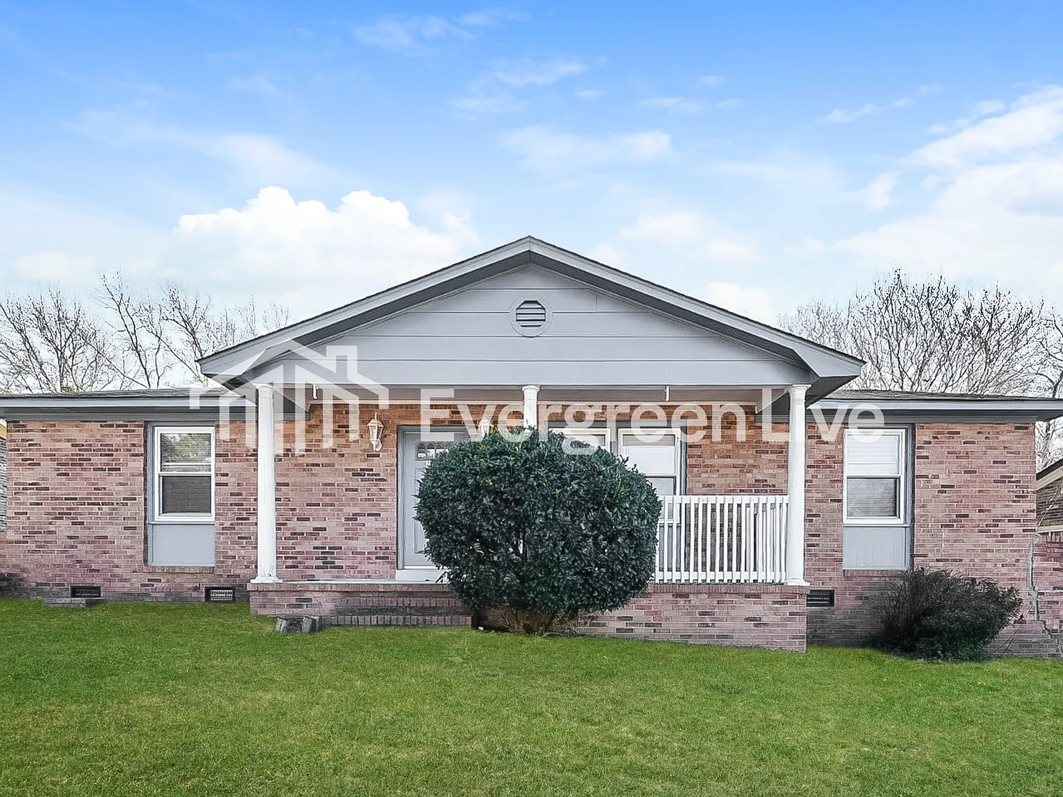 3 bed, 2.0 bath, 1224 sqft, $1,295 — Photo 1