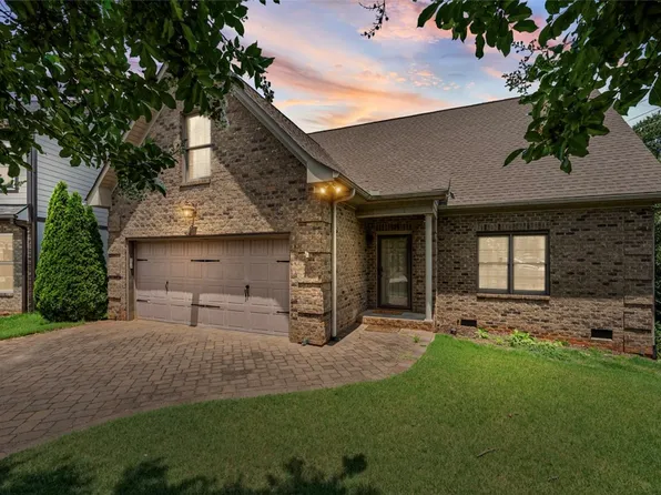 437 Ambiance Ct, Spartanburg, SC 29301