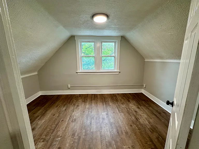 23152 Lake Shore Blvd #3 — Photo 12