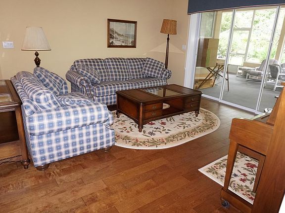 5th image of 41 Winding Creek Way