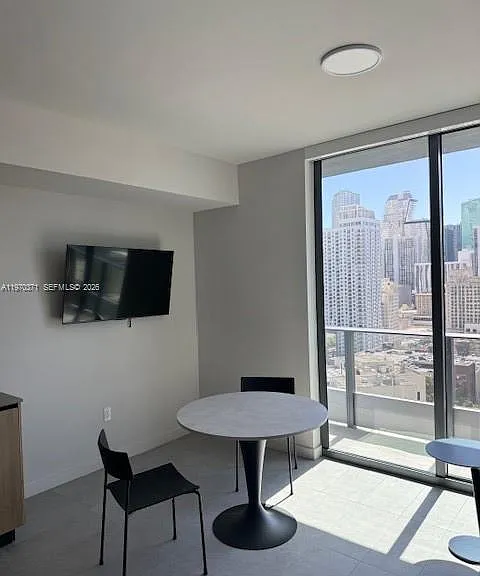 121 NE 5th St #2504 — Photo 7