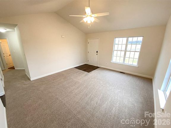 3rd image of 1617 Maurice Trull Rd