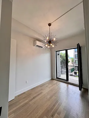 Rented by City Vista Inc | media 41