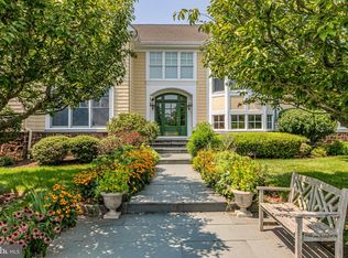19 Tara Way, Pennington, NJ 08534