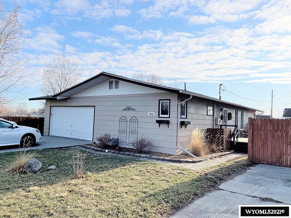 1215 Buffalo Ave Riverton Wy 82501 Zillow