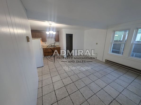 8 Mechanic St APT 2