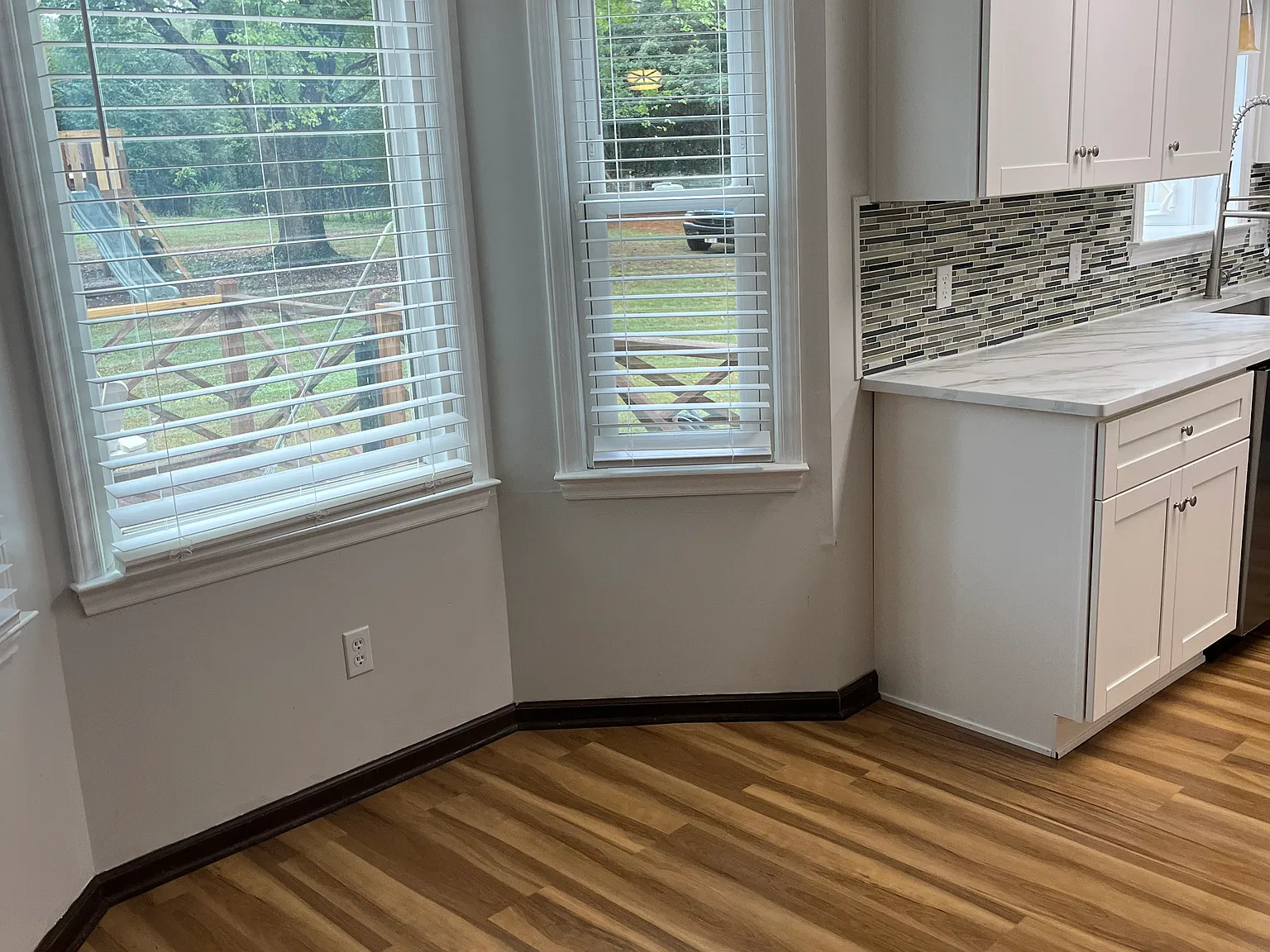 3 bed, 2.5 bath, 2702 sqft, $2,500 — Photo 3