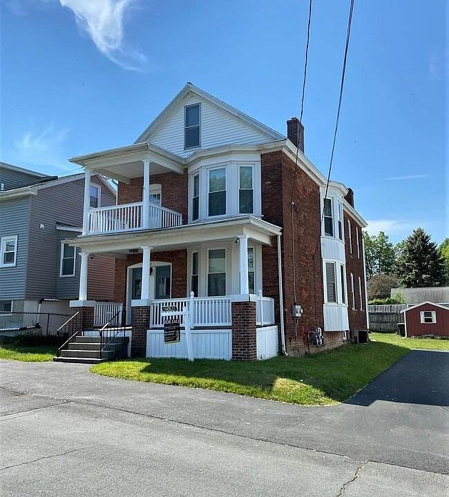 1st image of 122 Fales Ct