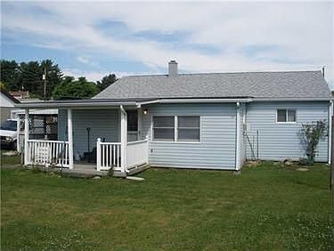 3rd image of 20 Meade Dr