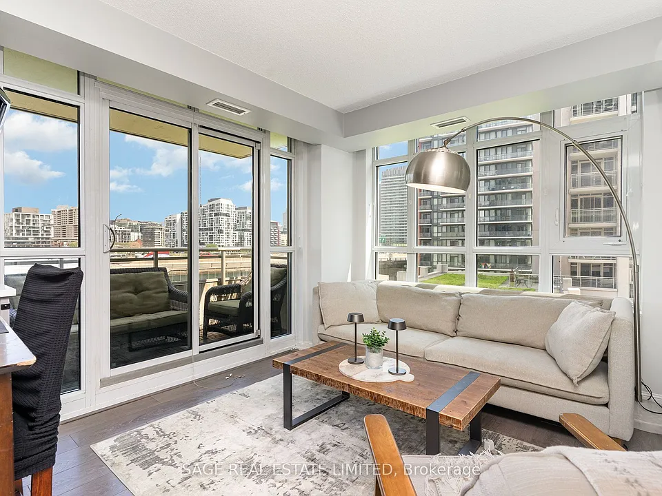 35 Bastion St #1019