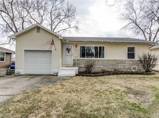 44 Southland Dr, Decatur, IL 62521