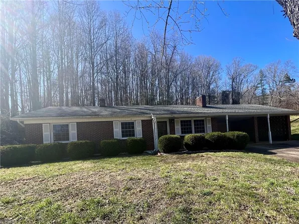 1394 Arbor Grove Church Rd, Millers Creek, NC 28651