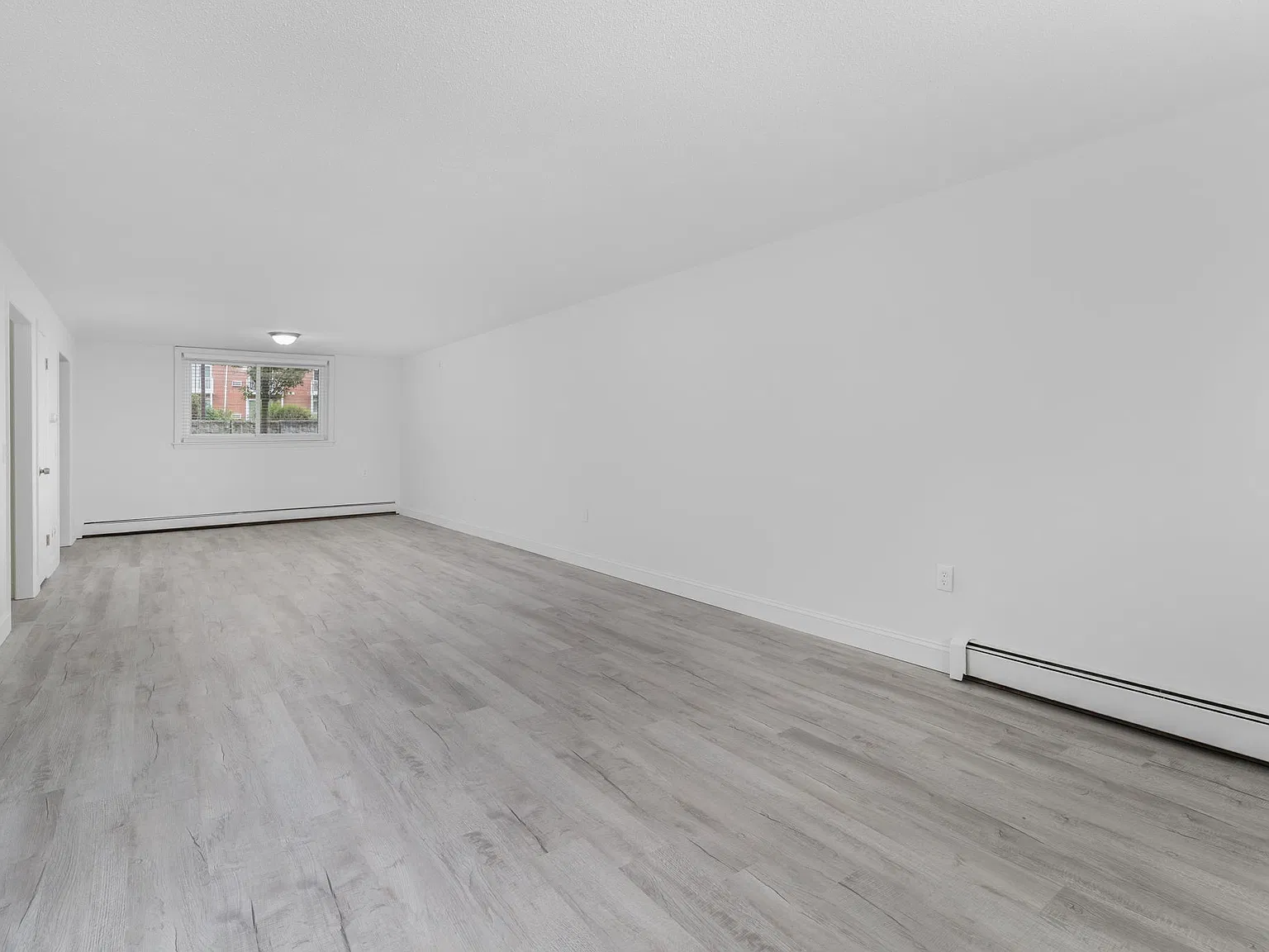 1 bed, $1,995 — Photo 1