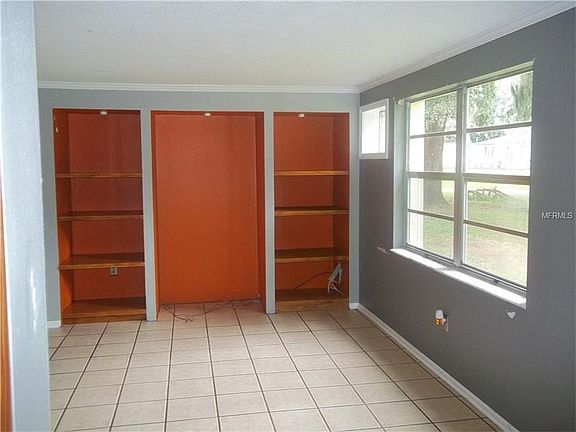 5th image of 4521 Oak St