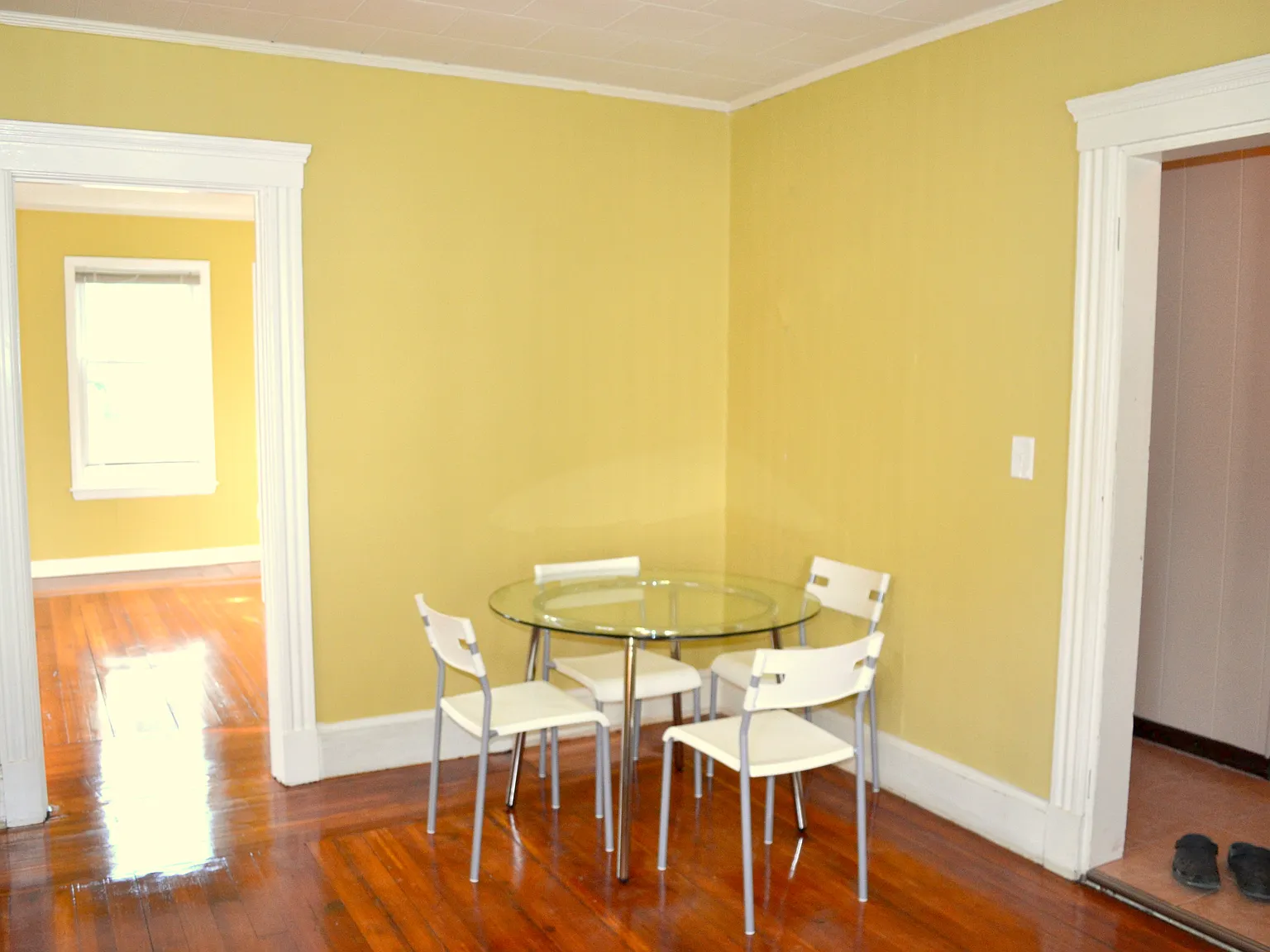 6 bed, 2000 sqft, $970 — Photo 4