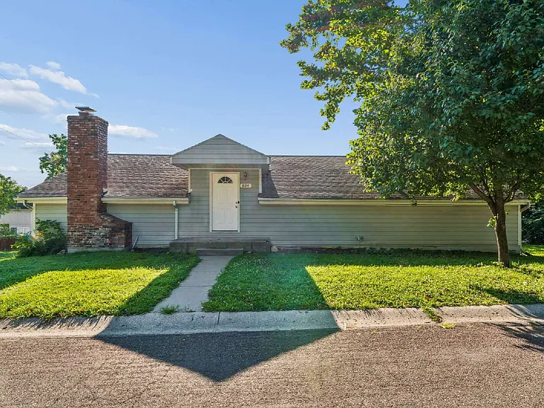 804 Pine St — Photo 44
