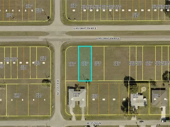 2104 Diplomat Pkwy E, Cape Coral, FL 33909