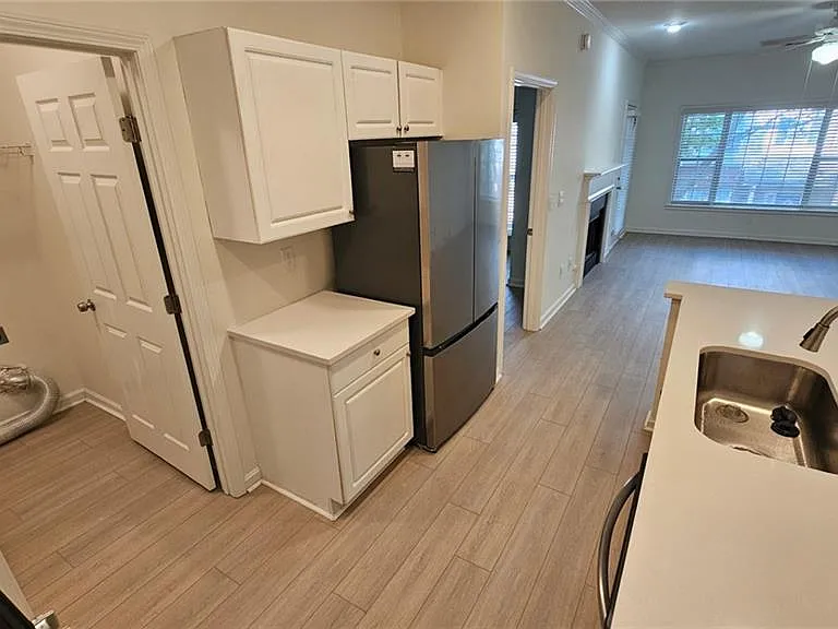 411 Spring Heights Ln SE #4 — Photo 5