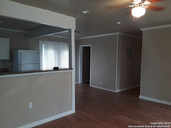 3rd image of 119 Pool Dr