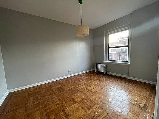 3rd image of 1010 President St APT 4H