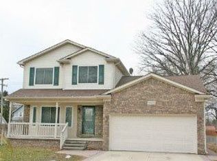 3202 Emmons Ave, Rochester Hills, MI 48307