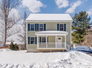 13 Van Vechten St, Portland, ME 04103