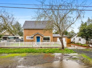 456 N Log Cabin St, Independence, OR 97351