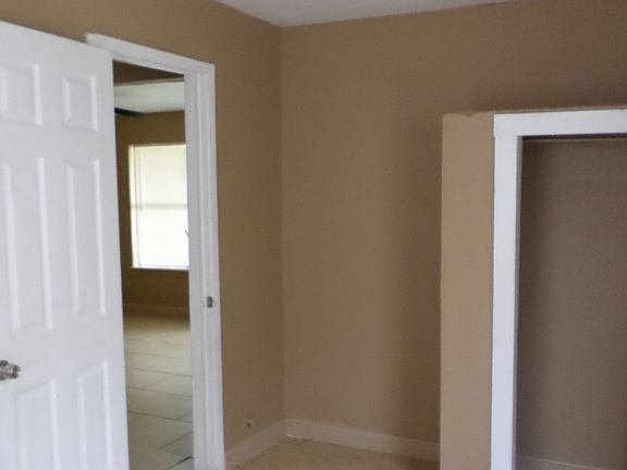 5th image of 4818 Monterey St APT 3