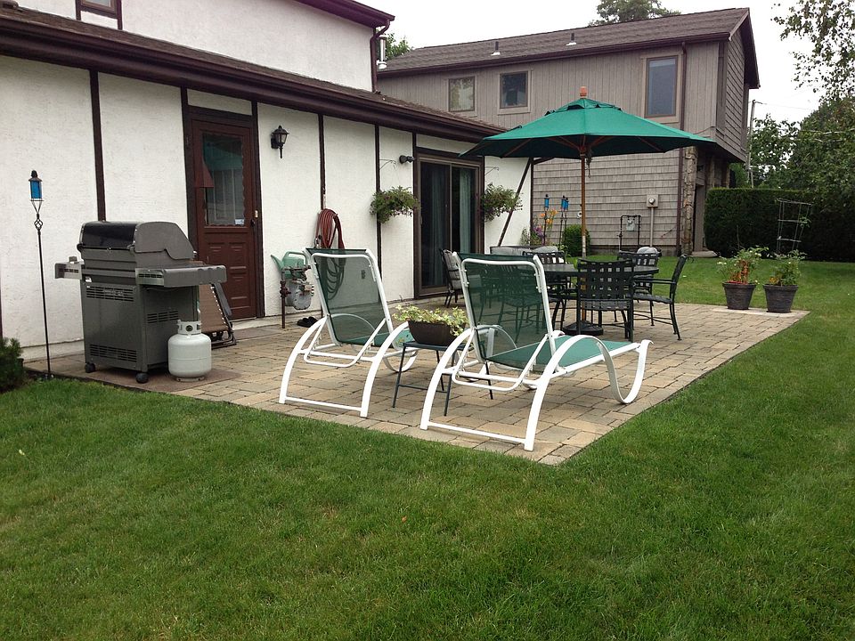 2nd image of 12 Agar Ave