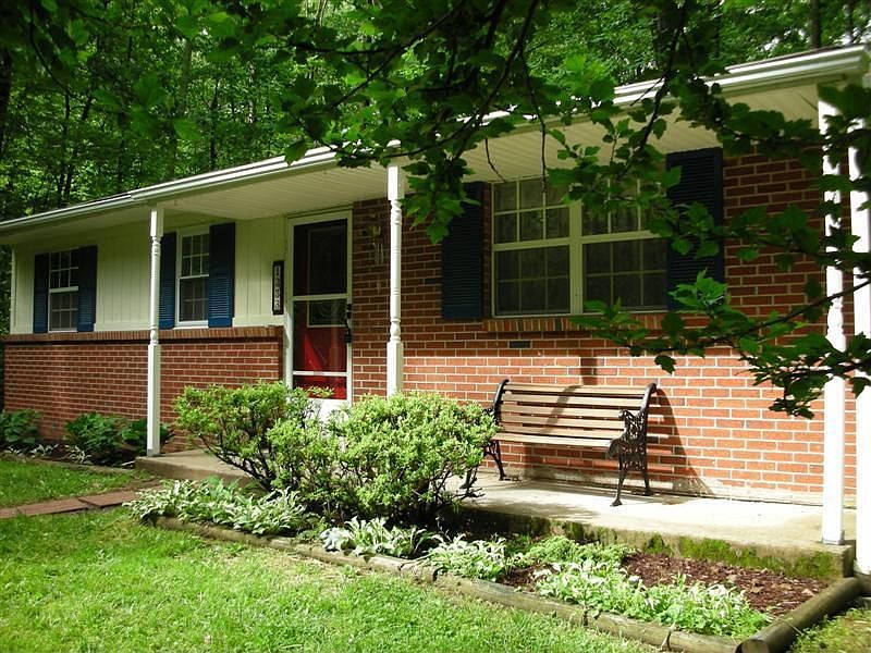 Discover the country life and enjoy the tranquil setting!