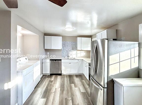 2nd image of 3523 Roswell Dr
