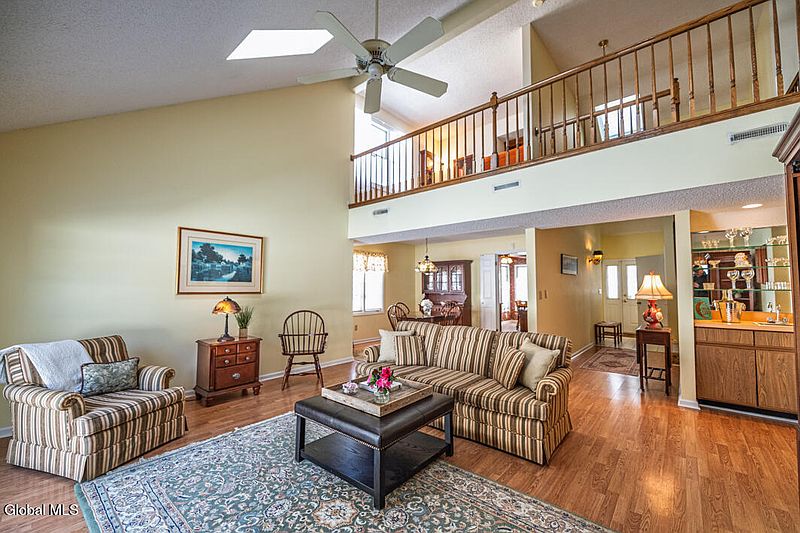 3rd image of 39 Constitution Drive
