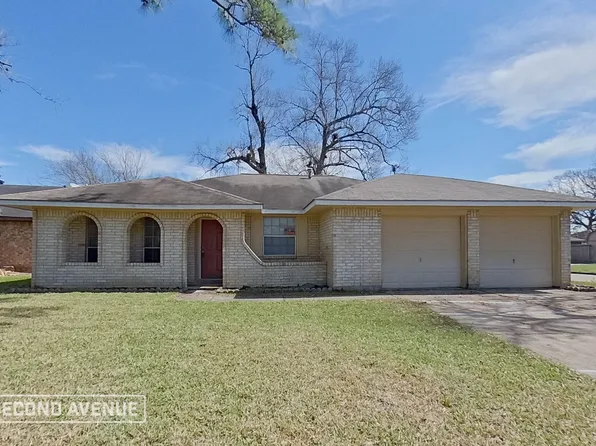 9702 Hillis St, Houston, TX 77078