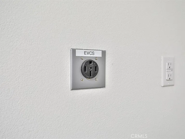 3318 Doheny Way — Photo 29