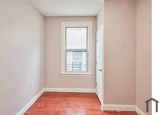 717 E 242nd St #1R — Photo 3